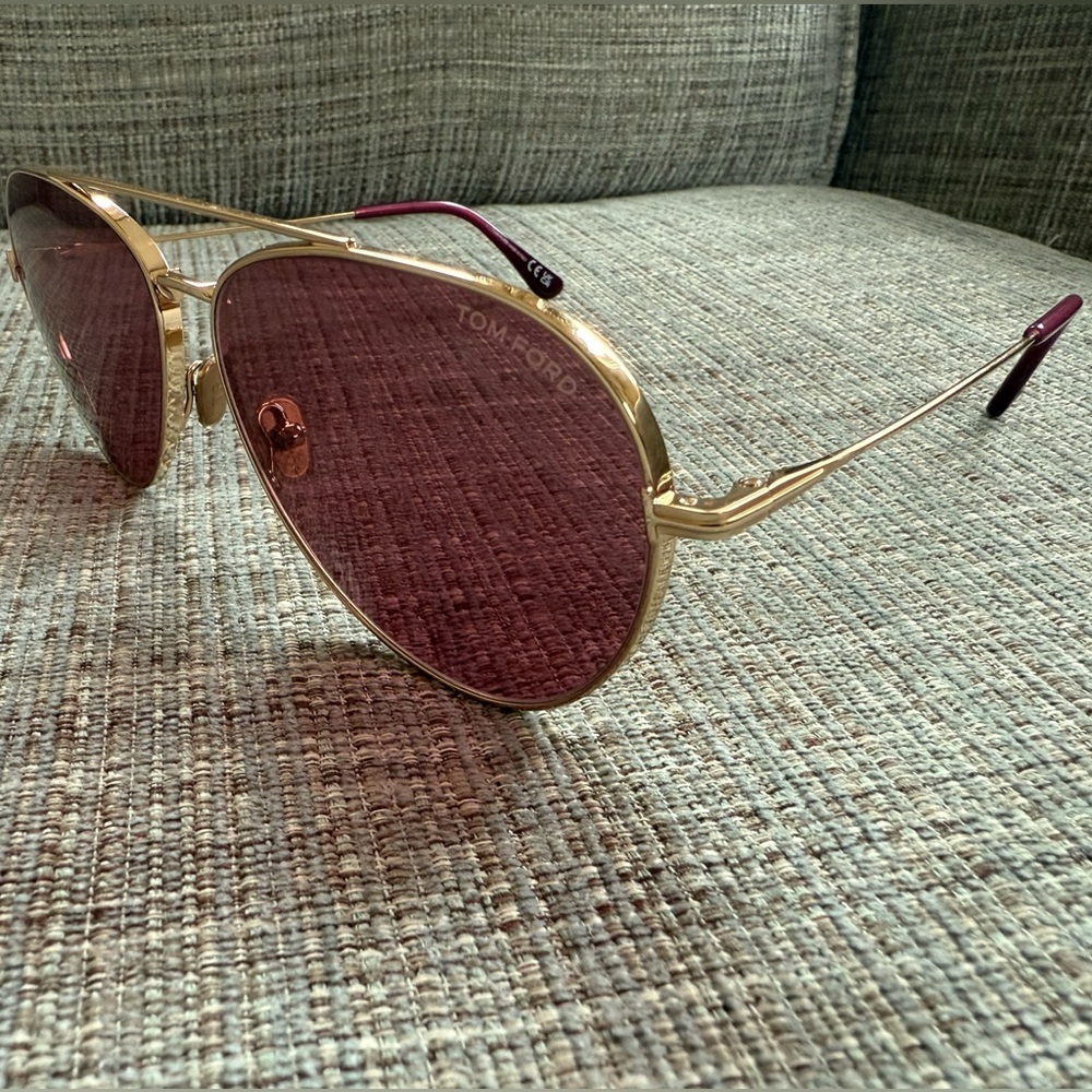 Tom Ford Aviator Sunglasses with Gold Frame and Tinted Lenses - Picture 3 of 11